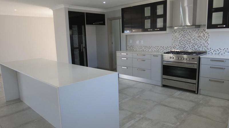 4 Bedroom Property for Sale in Myburgh Park Western Cape